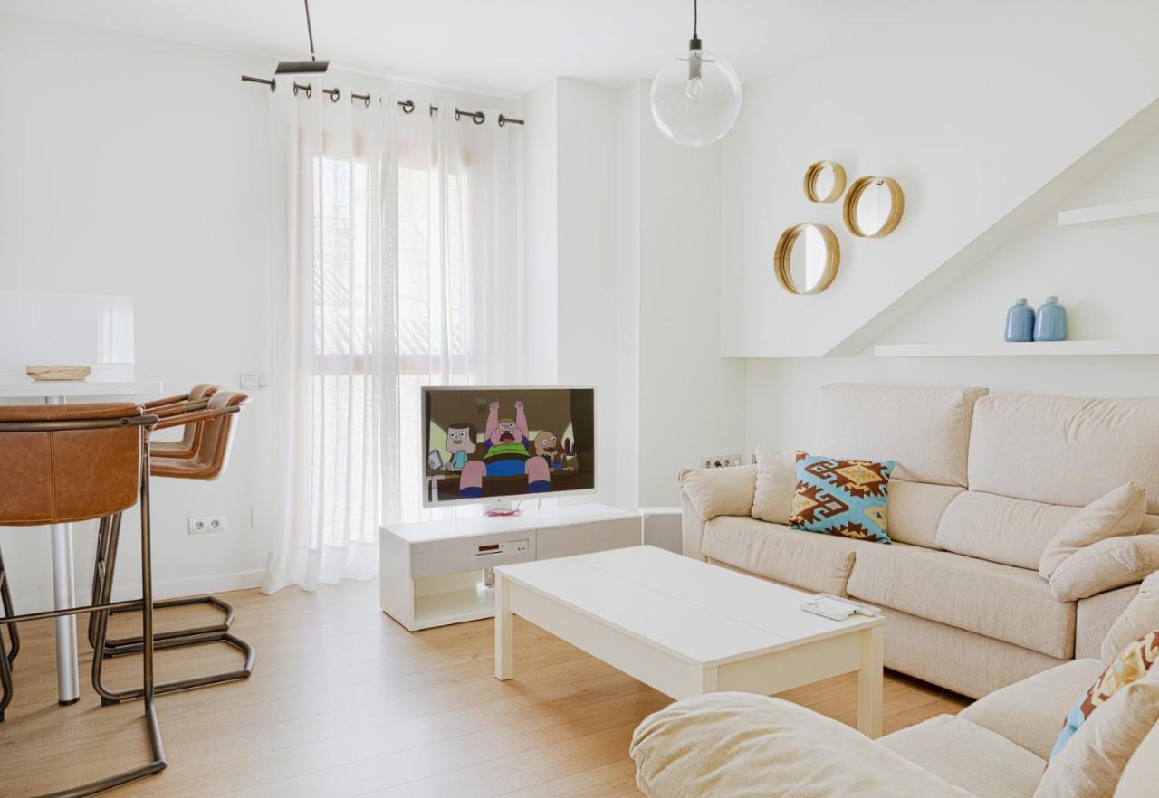 Caleta Homes - Apartamentos Pompidou Málaga Esterno foto