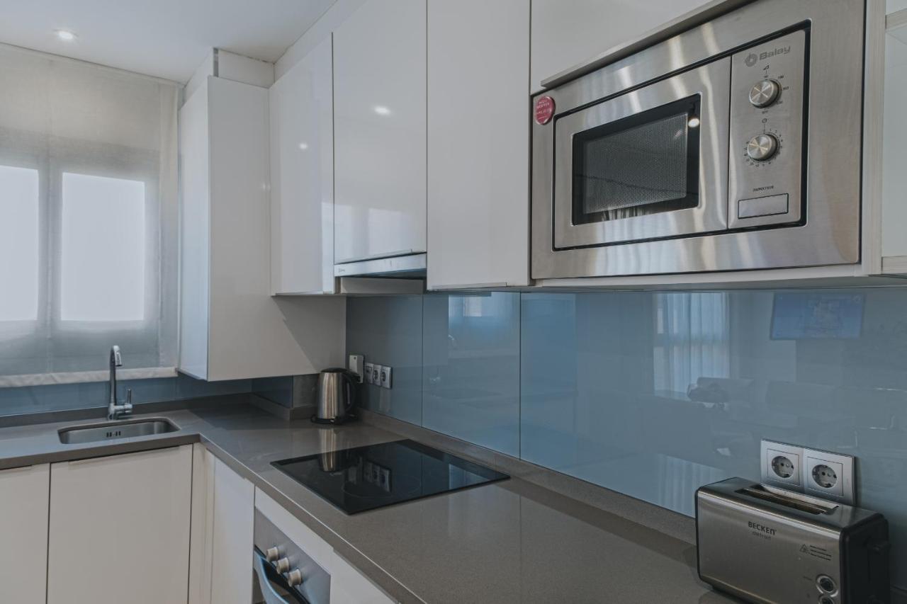 Caleta Homes - Apartamentos Pompidou Málaga Esterno foto