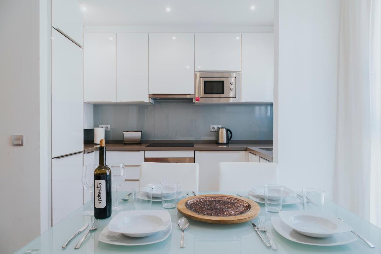 Caleta Homes - Apartamentos Pompidou Málaga Esterno foto