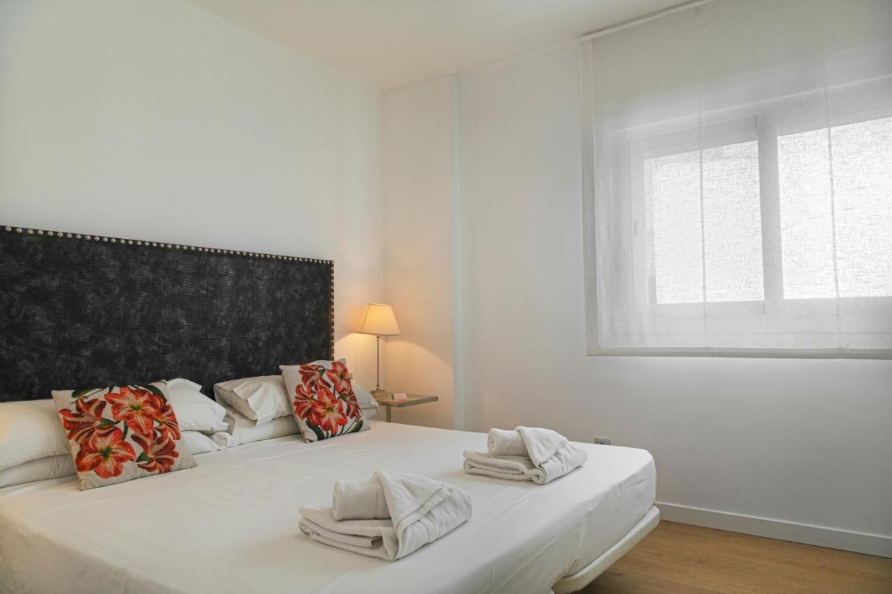 Caleta Homes - Apartamentos Pompidou Málaga Esterno foto
