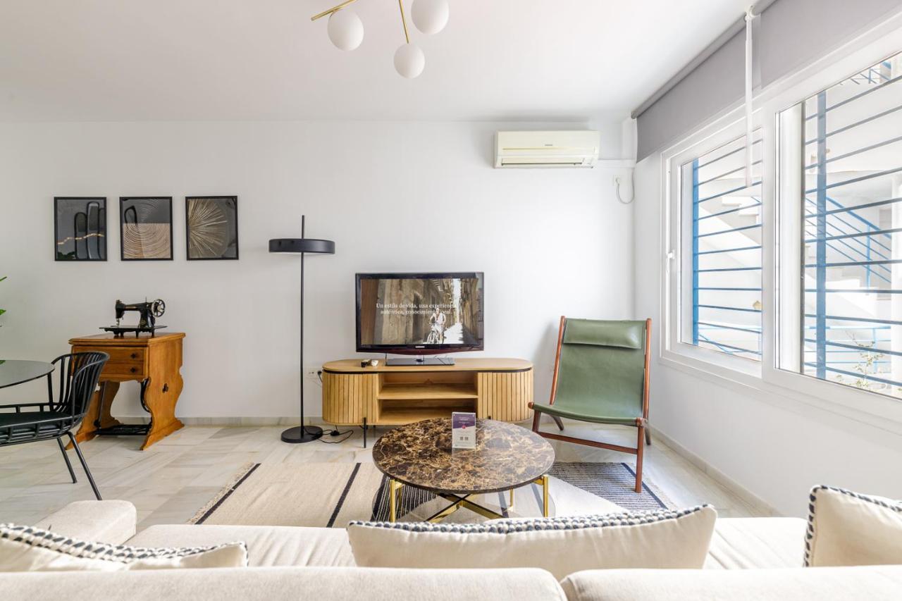 Caleta Homes - Apartamentos Pompidou Málaga Esterno foto