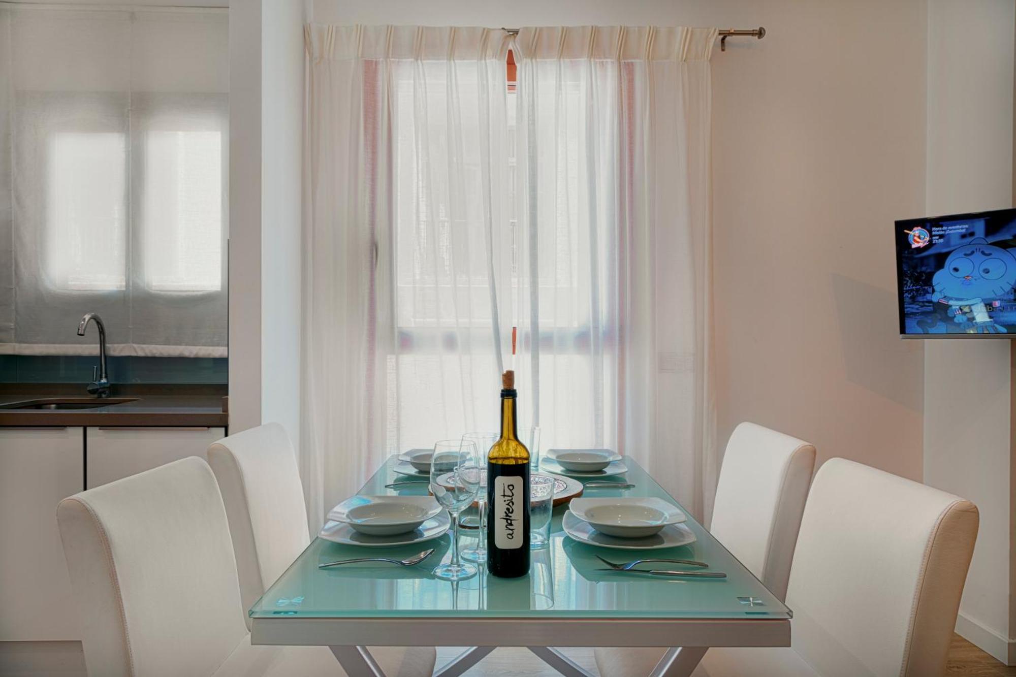 Caleta Homes - Apartamentos Pompidou Málaga Camera foto